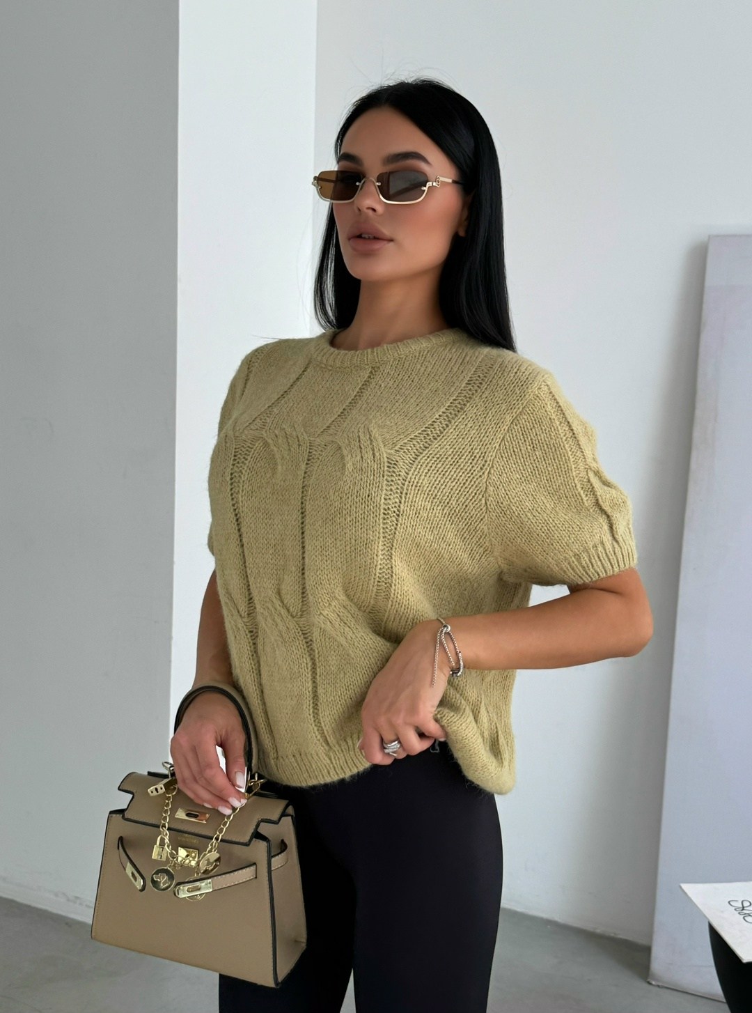 джемпер молочный,свитера вязаные,стильный джемпер,вязаная кофта,кофта женская