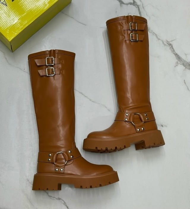 ,модные сапоги,высокие сапоги,сапог женский,сапоги до колен