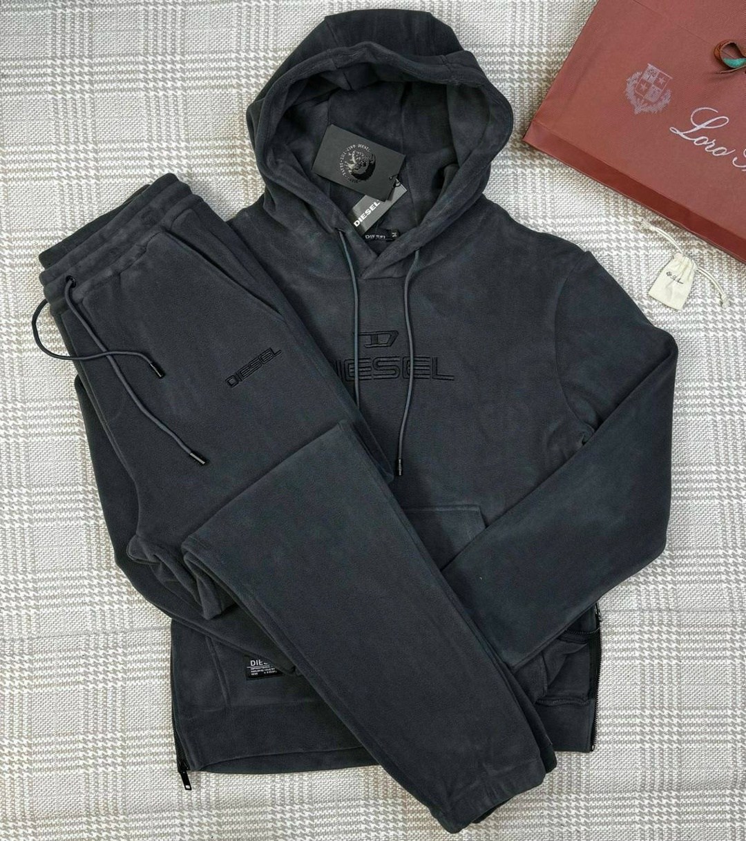 cпортивный костюм велюровый,велюровый костюм,спортивный костюм мужской велюровый,спортивный костюм armani,мужской спортивный костюм на флисе