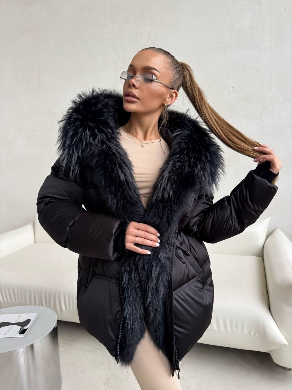 пуховики с мехом,пуховики с натуральным мехом,куртка пуховик с натуральным мехом,пуховик черный,пуховик женский