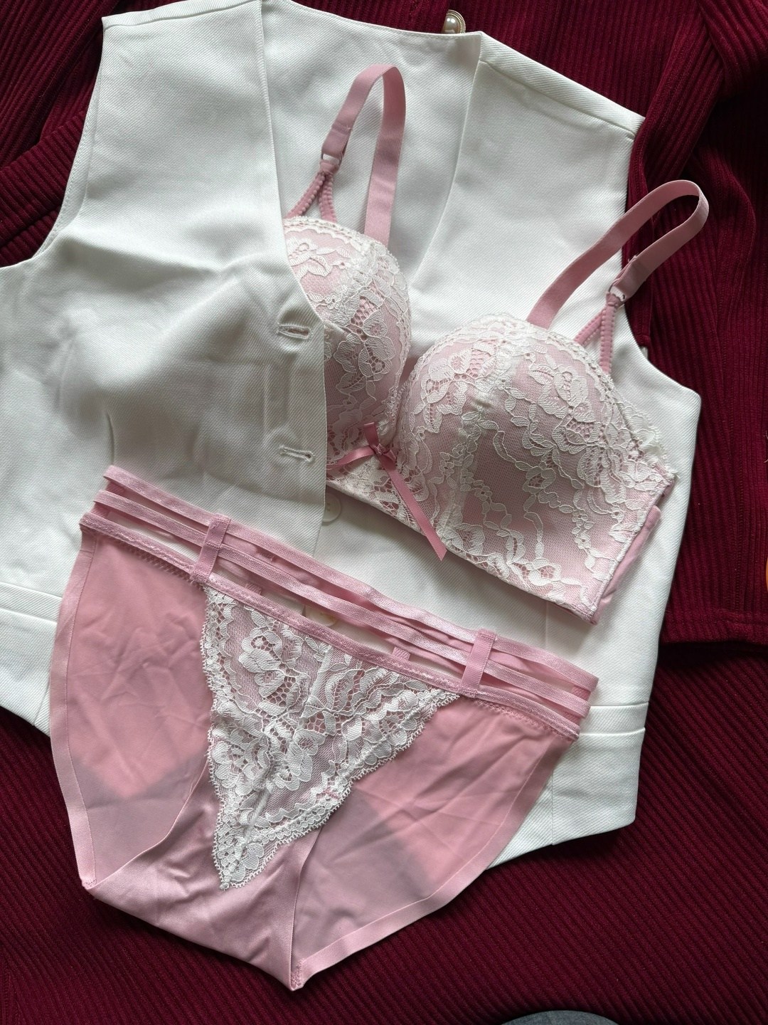 комплект женского нижнего белья,кружевной комплект нижнего белья,комплект нижнего белья,нижнее белье женское кружевное комплект,женская нижнее белье