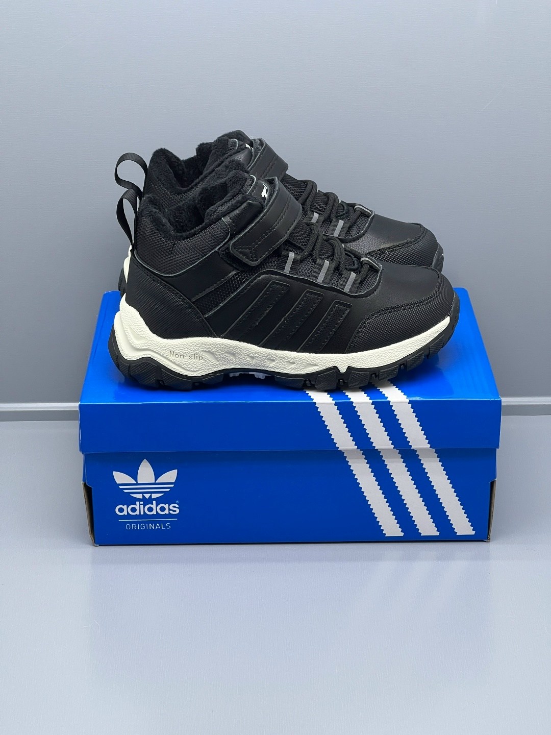 треккинговые ботинки адидас,зимние кроссовки adidas,детская  адидас зима,ботинки adidas,ботинки адидас