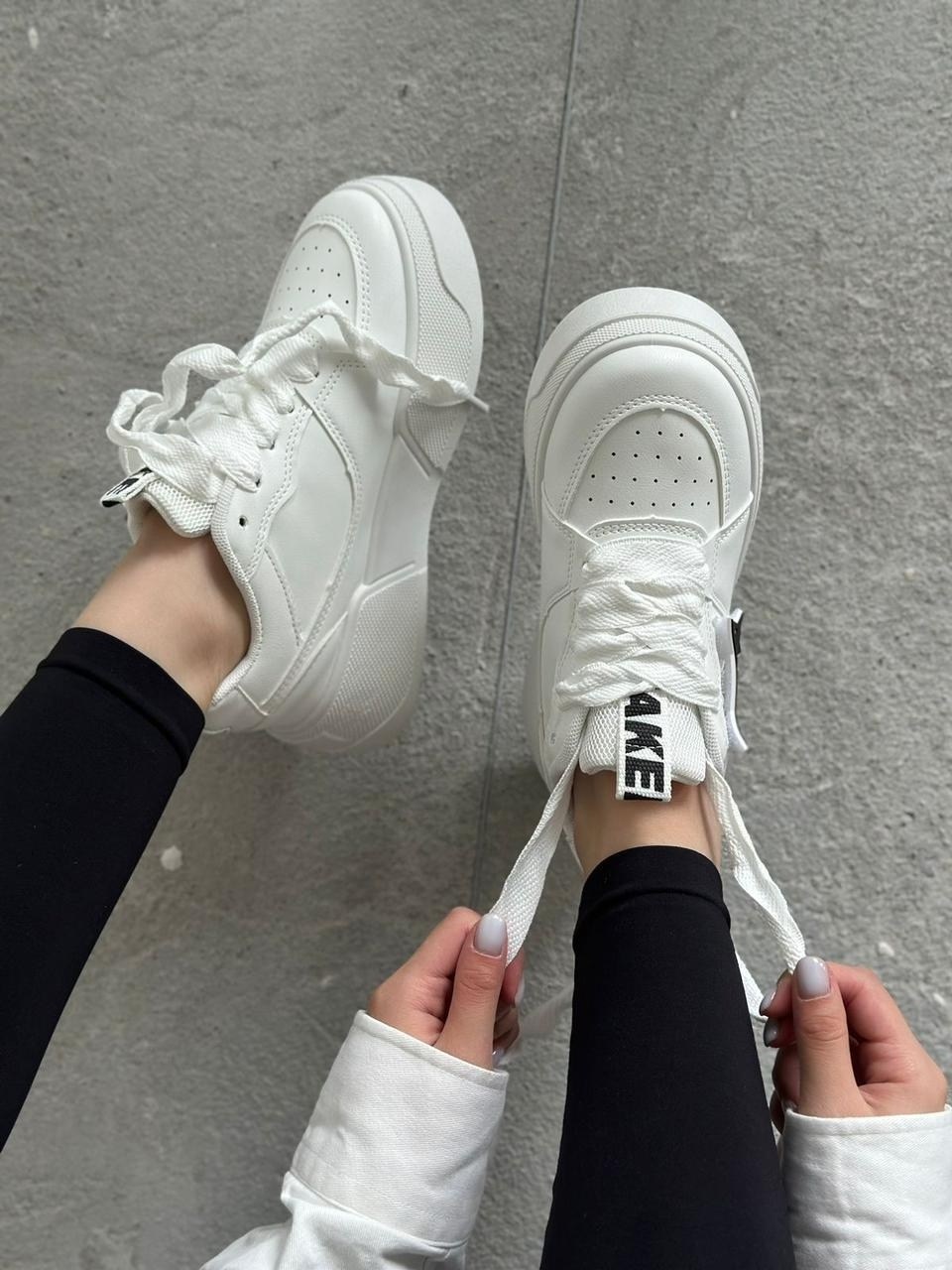 кроссовки женскиe,,кроссовки женские белый,кроссовки модные,белые кроссовки