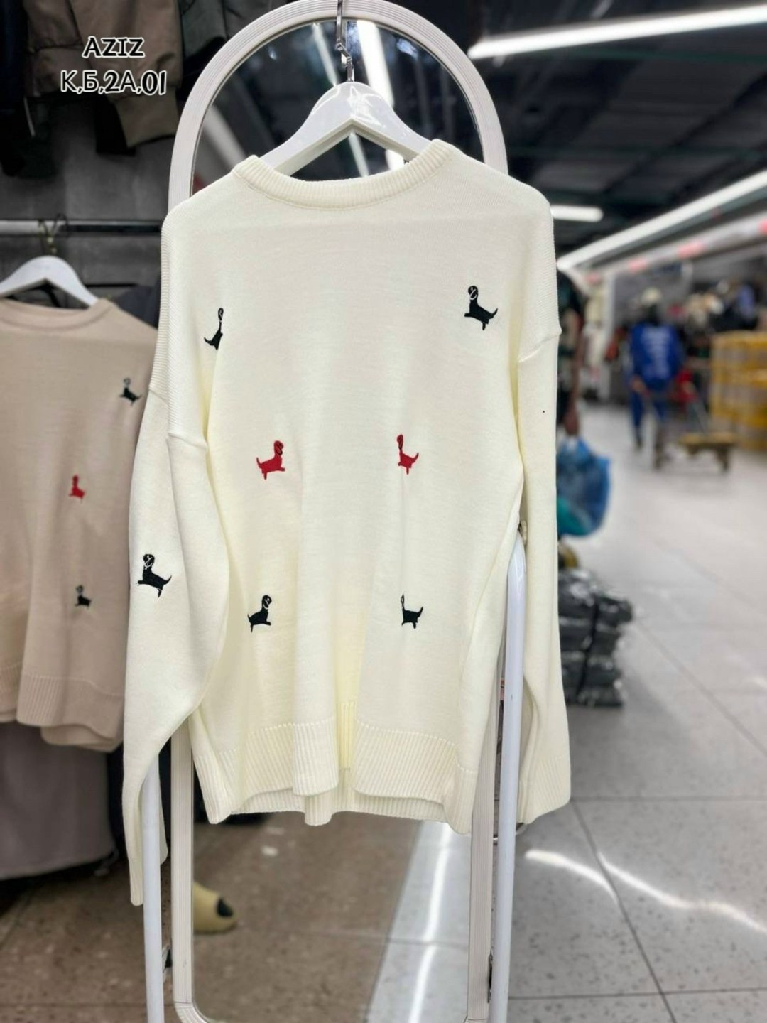 свитер с вышивкой,свитер,повседневный джемпер,свитера женские,джемпер с принтом