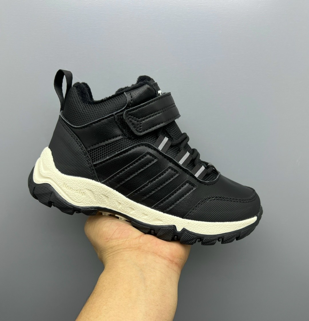 треккинговые ботинки адидас,зимние кроссовки adidas,детская  адидас зима,ботинки adidas,ботинки адидас