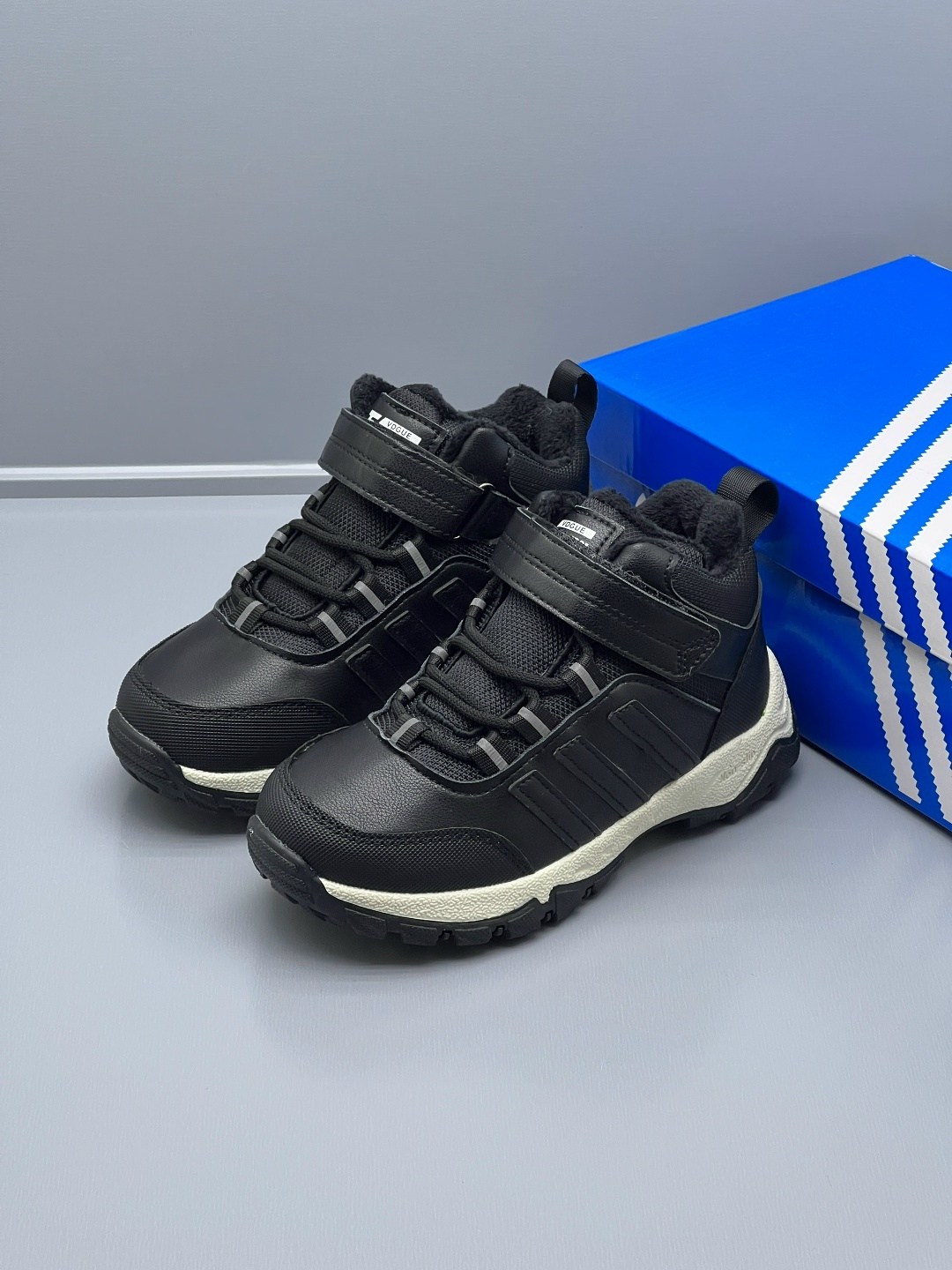 треккинговые ботинки адидас,зимние кроссовки adidas,детская  адидас зима,ботинки adidas,ботинки адидас