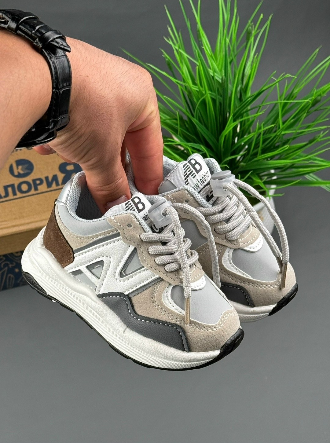 детские кроссовки,модные кроссовки,спортивная  для мальчика,кроссовки,кроссовки для мальчика девочки