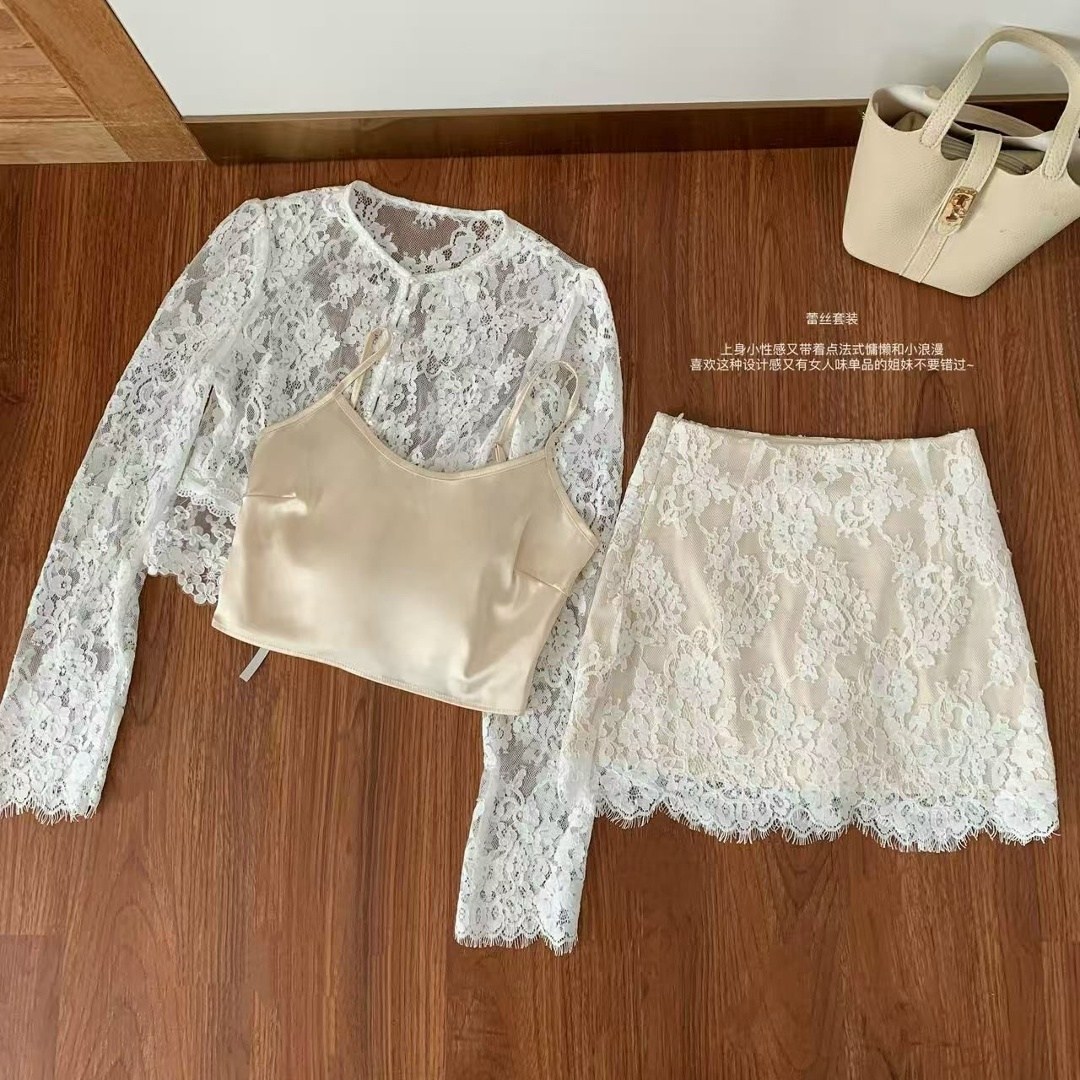 платье с кружевами,элегантное кружевное платье,кружевное платье,кружевное платье белое,женские кружевные платья