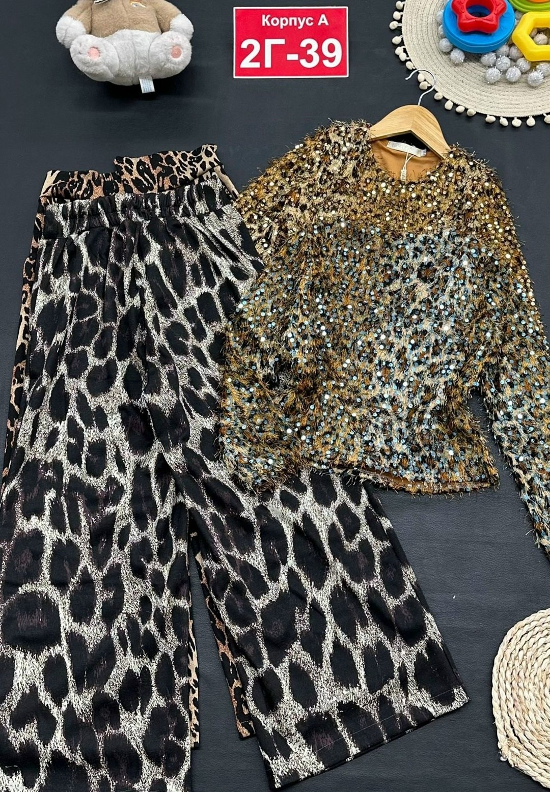 костюмчик,леопардовые костюмы,костюм с брюками,одежда для девочек,костюмы двойки