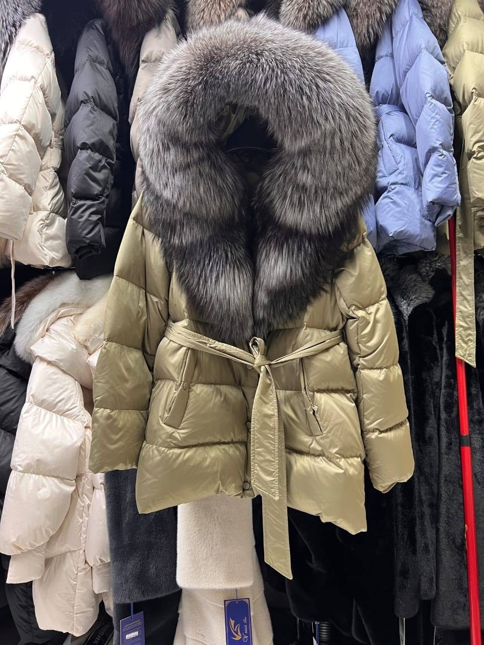 пуховик люкс,пуховики с мехом,куртка пуховик,пуховик повседневный,пуховики с натуральным мехом