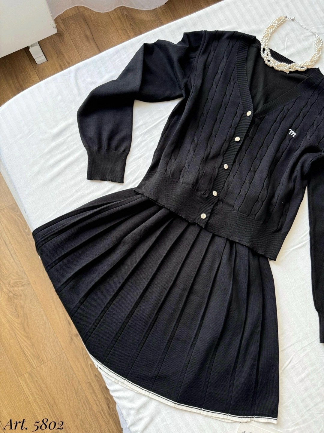 костюм юбка и кофта,костюм с юбкой плиссе,костюм юбка и джемпер,элегантные кардиганы,костюм двойка кашемир