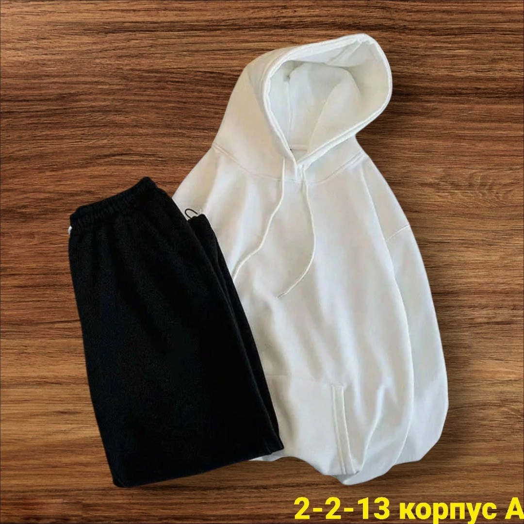 спортивный костюм с капюшоном,костюм с капюшоном,спортивные костюмы на флисе,толстовка с капюшоном и карманами,спортивный костюм с толстовкой