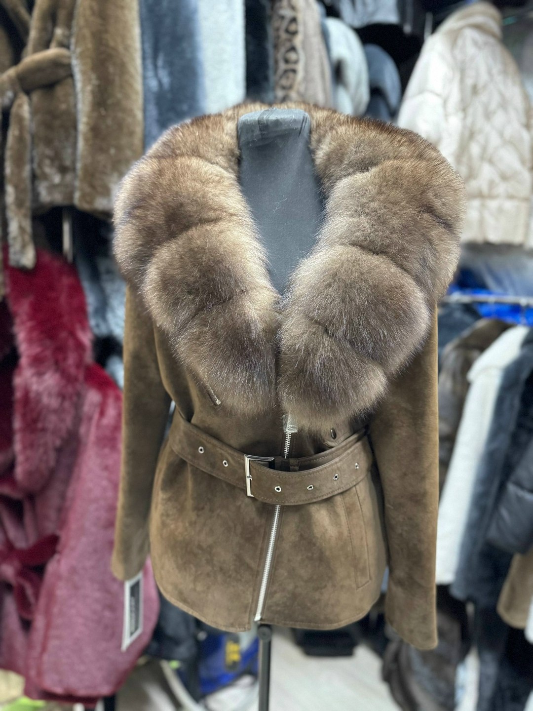 куртка меховая,куртка кожаная с мехом,куртка с мехом,пальто с мехом,меховые изделия