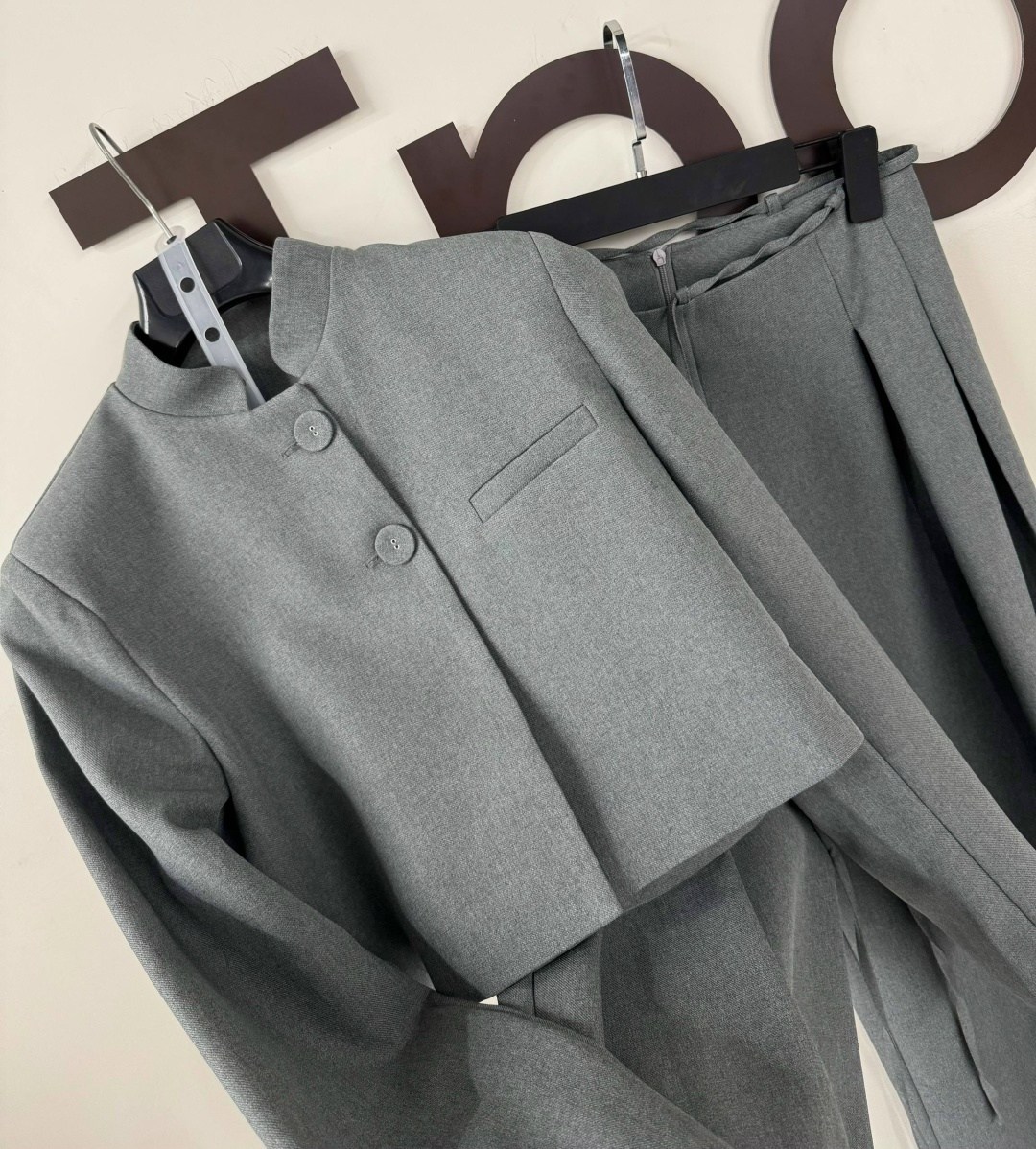 костюмы брючные,костюмы женские,стильные костюмы,брючные костюмы женские,белый брючный костюм