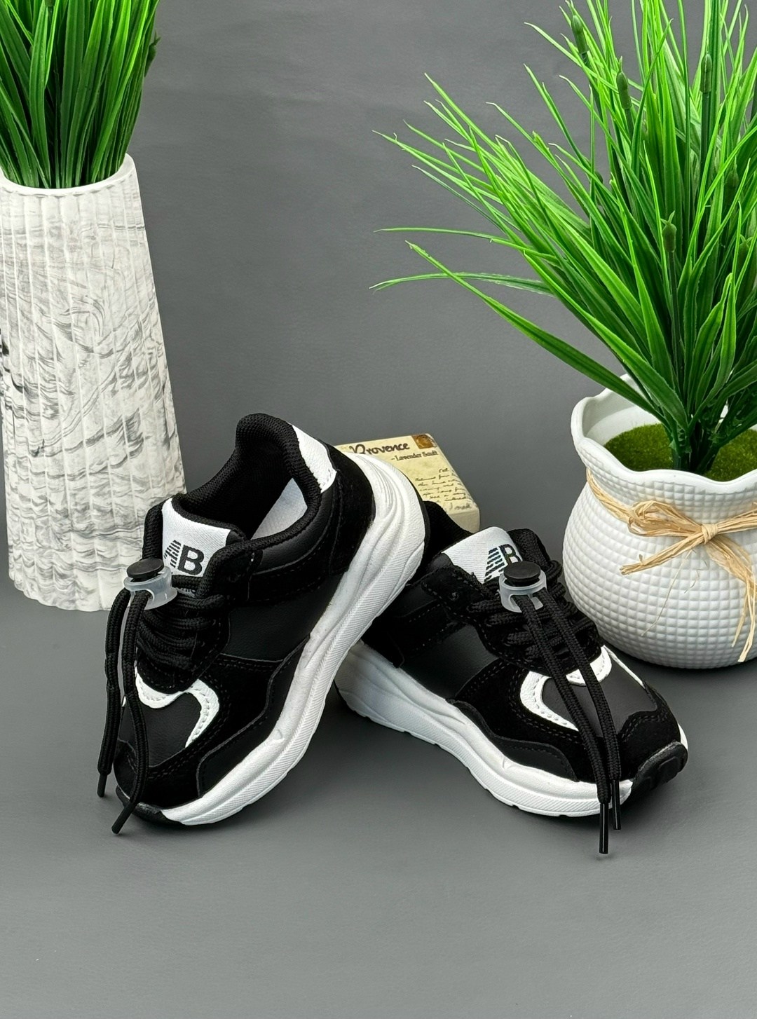 детские кроссовки,модные кроссовки,спортивная  для мальчика,кроссовки,кроссовки для мальчика девочки