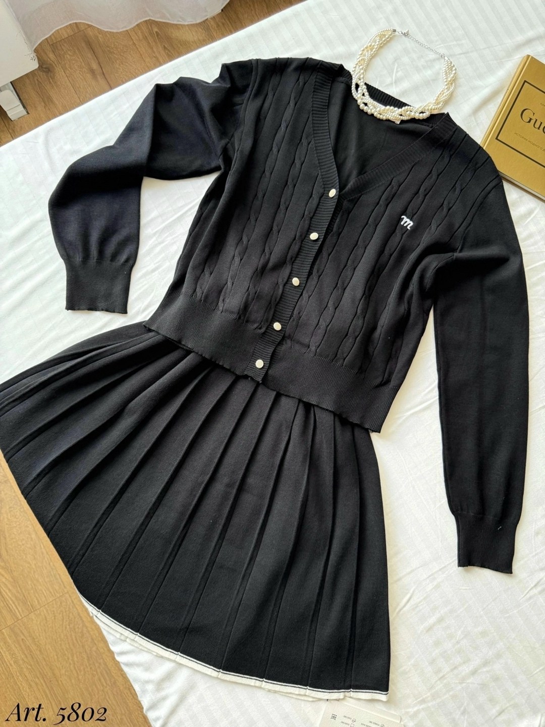 костюм юбка и кофта,костюм с юбкой плиссе,костюм юбка и джемпер,элегантные кардиганы,костюм двойка кашемир