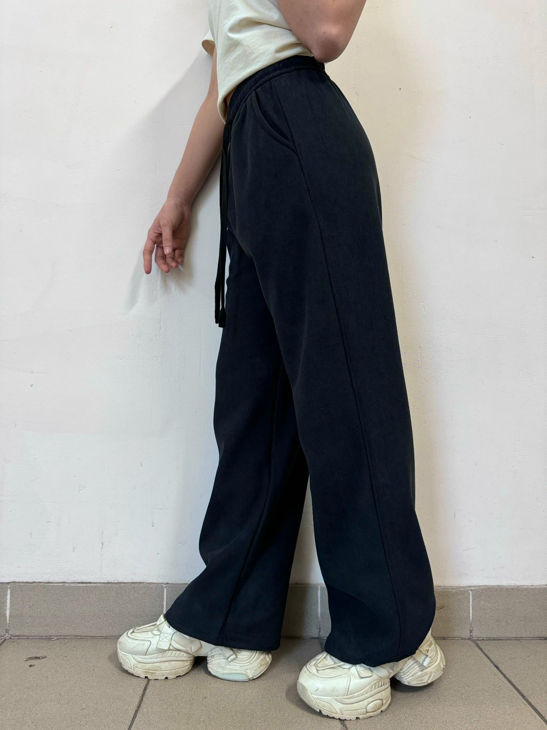 брюки спортивные широкие,широкие брюки,брюки спортивные,брюки свободные,повседневные брюки