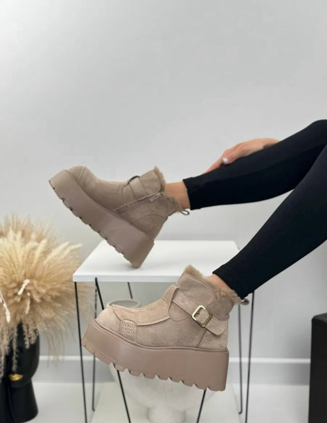 ,женские угги, женская,зимняя  женская,стильные ботинки