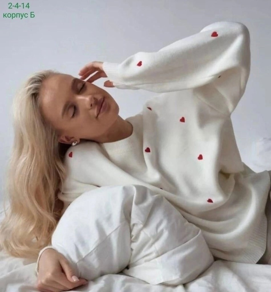 женская кофта,джемпер с сердечками,свитер с сердцем,кофта с сердцем,свитер с сердечками