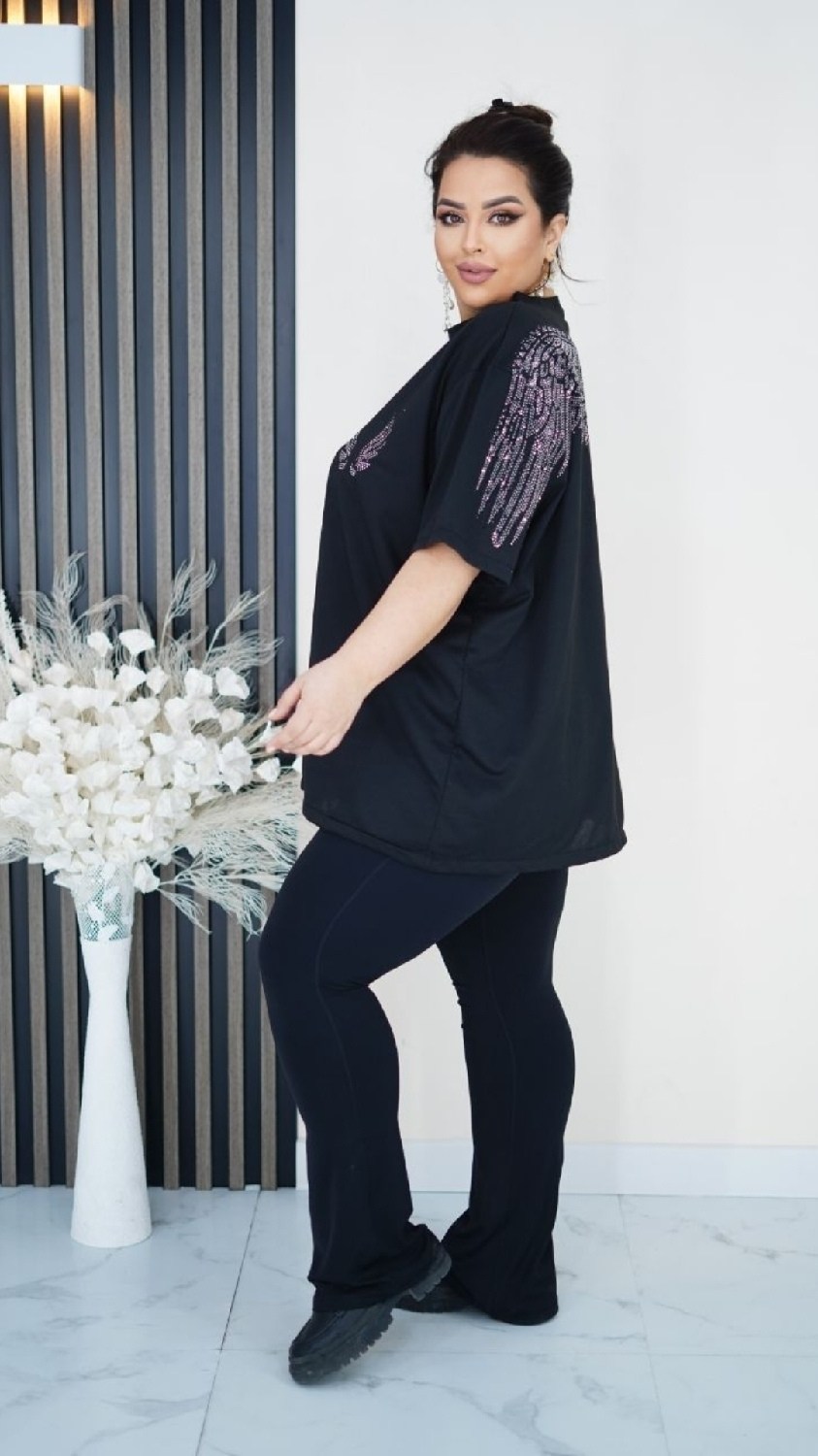 футболка больших размеров со стразами,футболка оверсайз со стразам,футболка базовая со стразами оверсайз, больших размеров,футболка с стразами