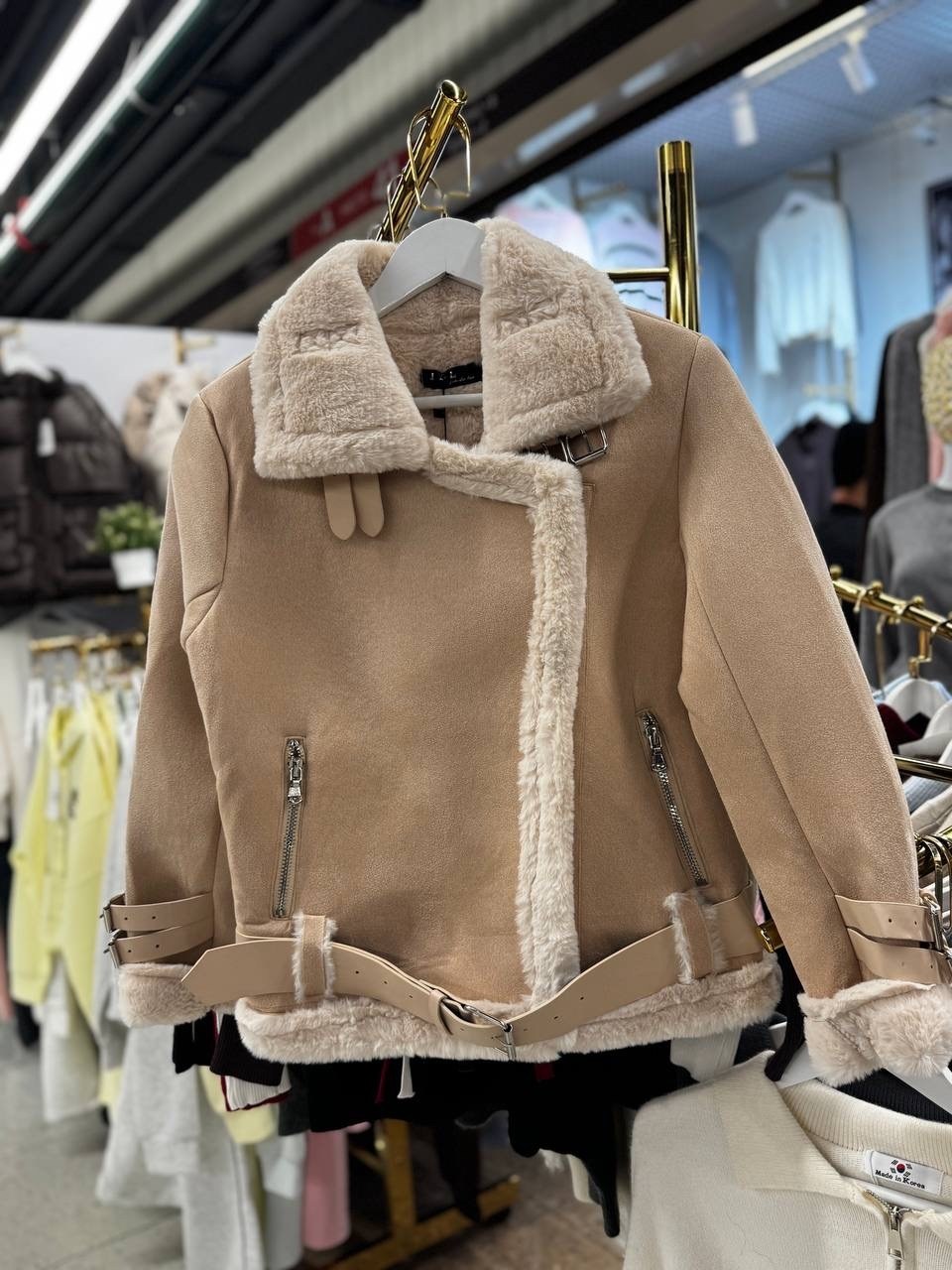 белая дубленка,авиатор дубленка,стильная дубленка,дубленка авиатор зара,куртка дубленка женская