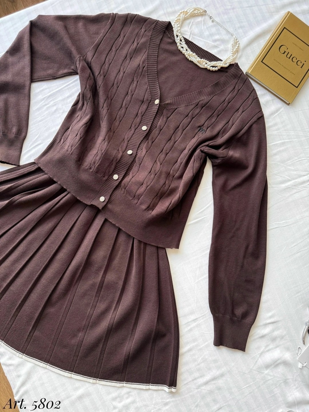 костюм юбка и кофта,костюм с юбкой плиссе,костюм юбка и джемпер,элегантные кардиганы,костюм двойка кашемир