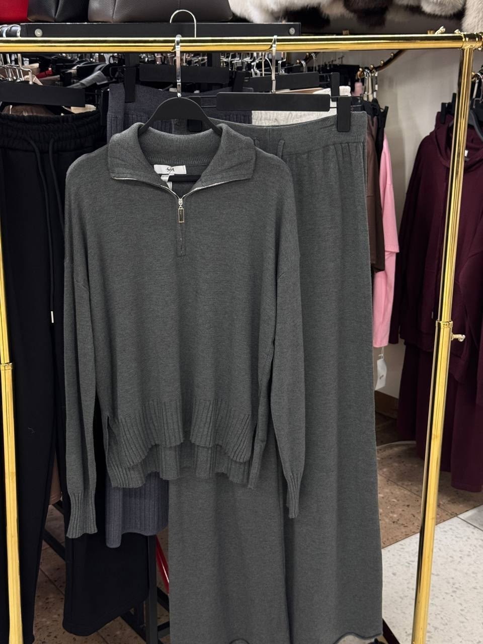 трикотажные костюмы,трикотажный костюм женский,костюм из трикотажа,женский костюм вязаный,вязаные костюмы