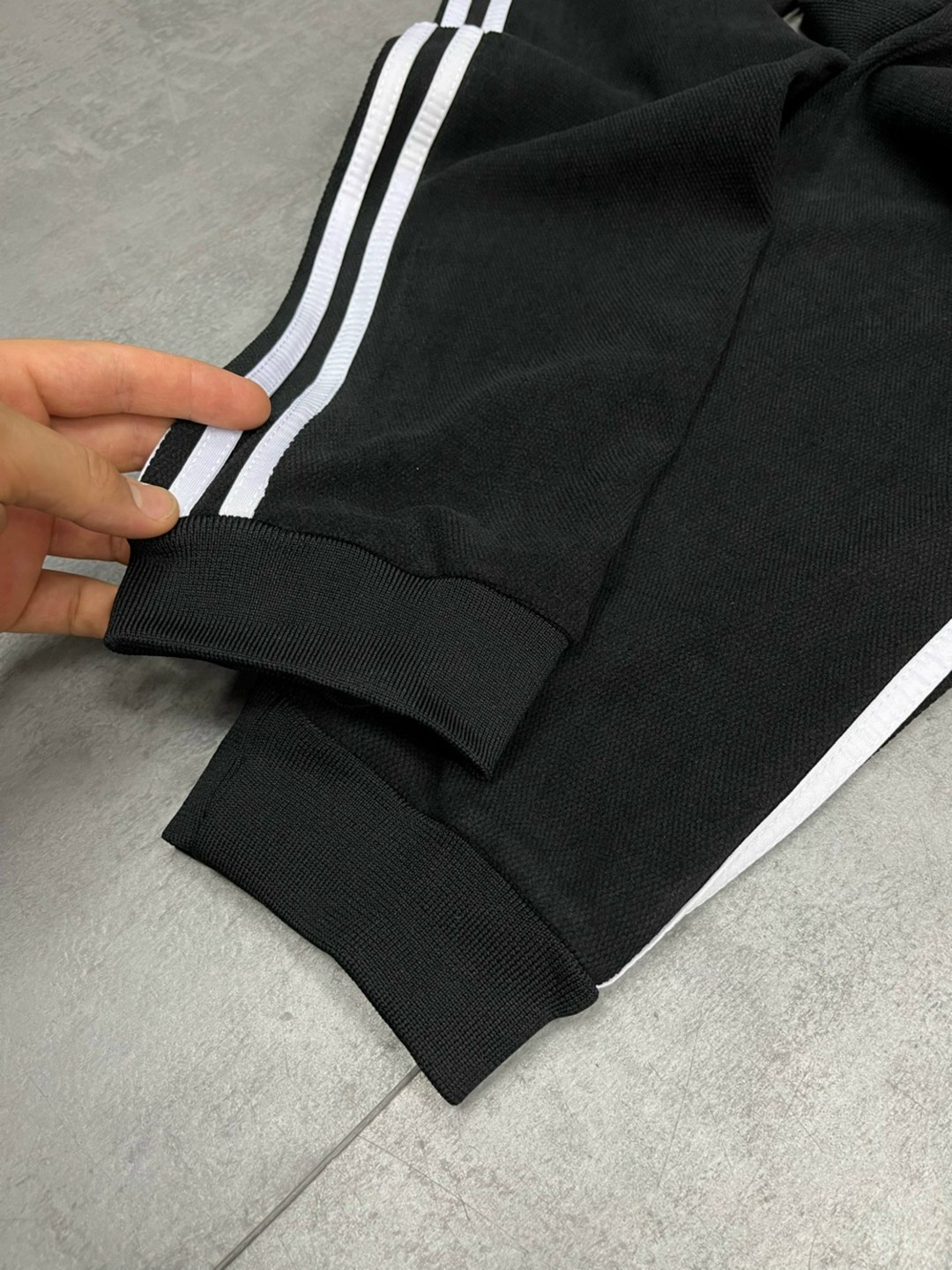 мужской спортивный костюм adidas,спортивные костюмы адидас,спортивный костюм adidas,спортивные костюмы адидас мужские,костюмы адидас