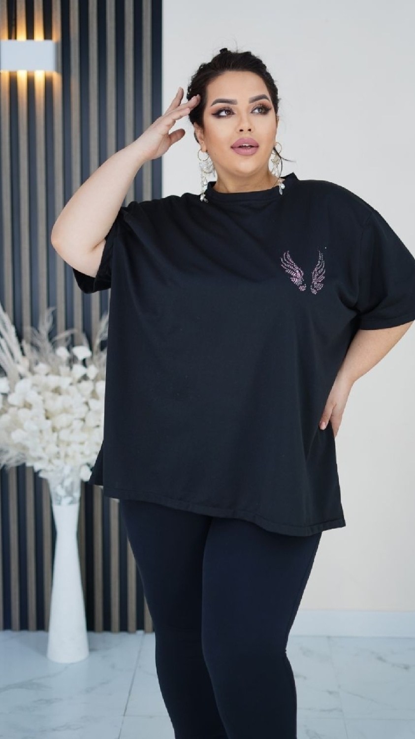 футболка больших размеров со стразами,футболка оверсайз со стразам,футболка базовая со стразами оверсайз, больших размеров,футболка с стразами