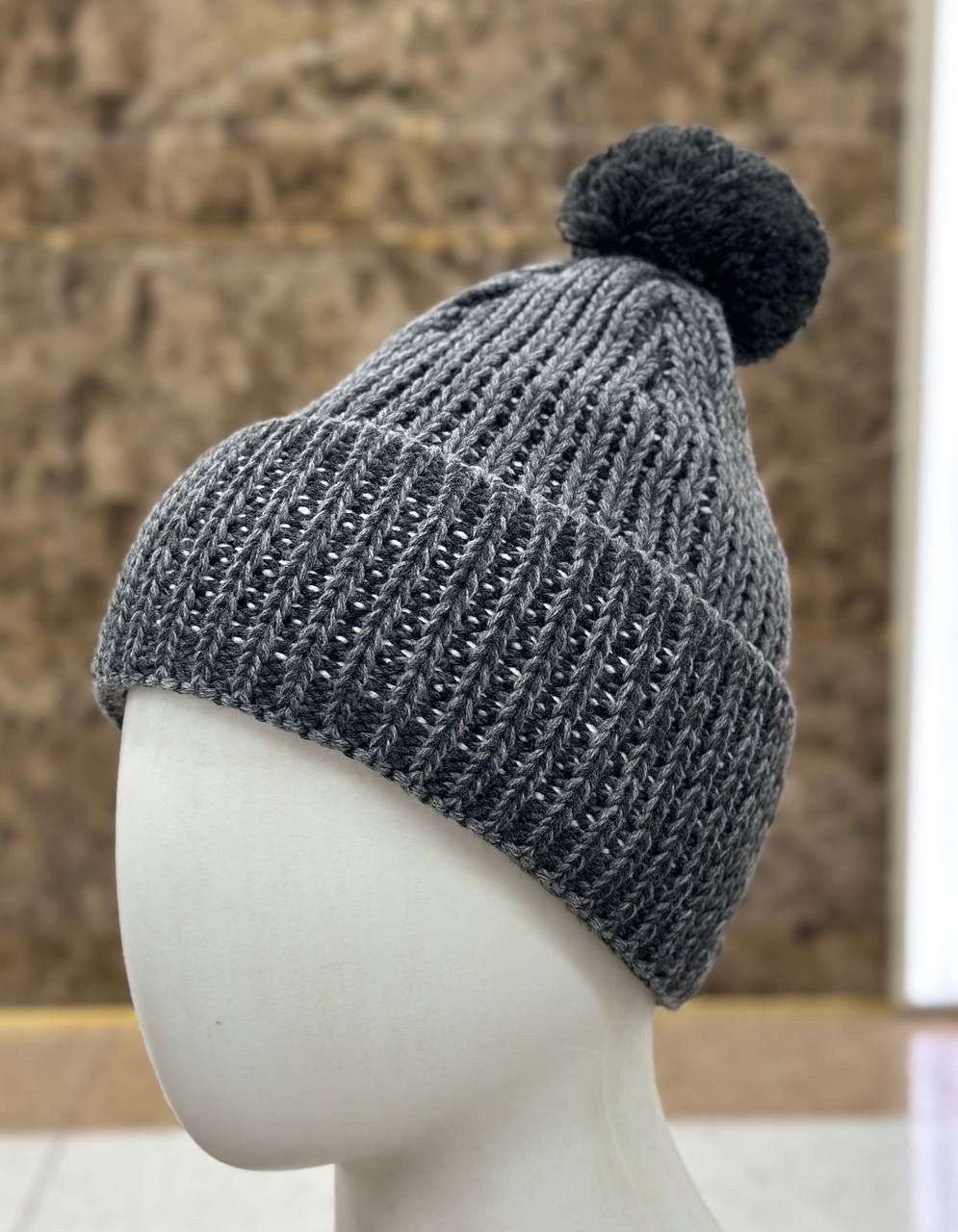 мужская вязаная шапка с помпоном,мужская вязаная шапка,шапка мужская с помпоном,шапка вязаная,мужская шапка