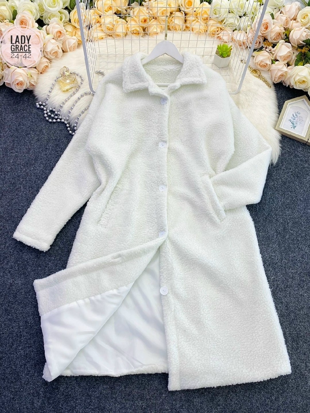 пальто барашек,плюшевое пальто,белое плюшевое пальто,стильное пальто,женское плюшевое пальто