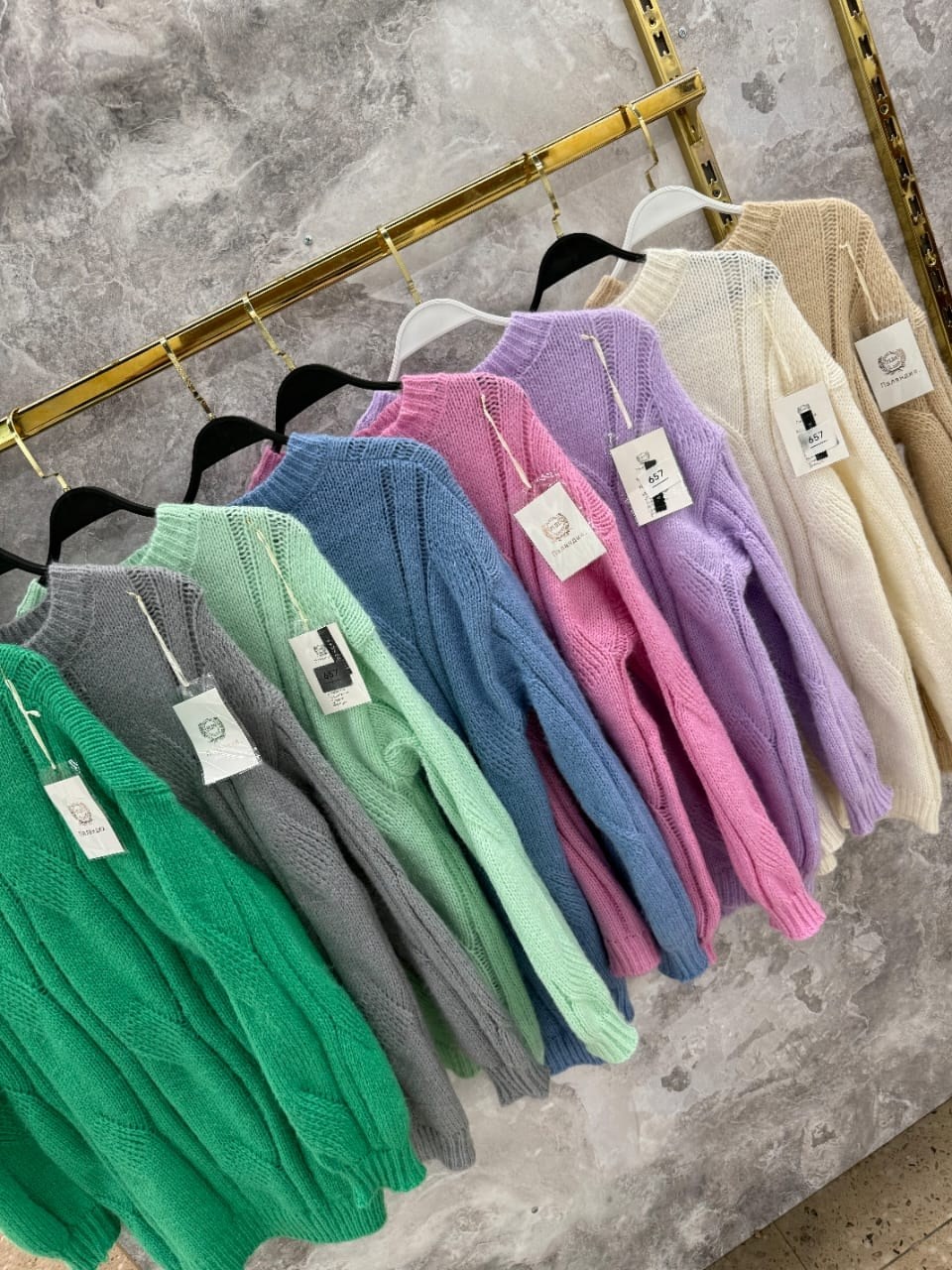 вязаные свитера,женские свитера,модные свитера,свитер с косами,свитер