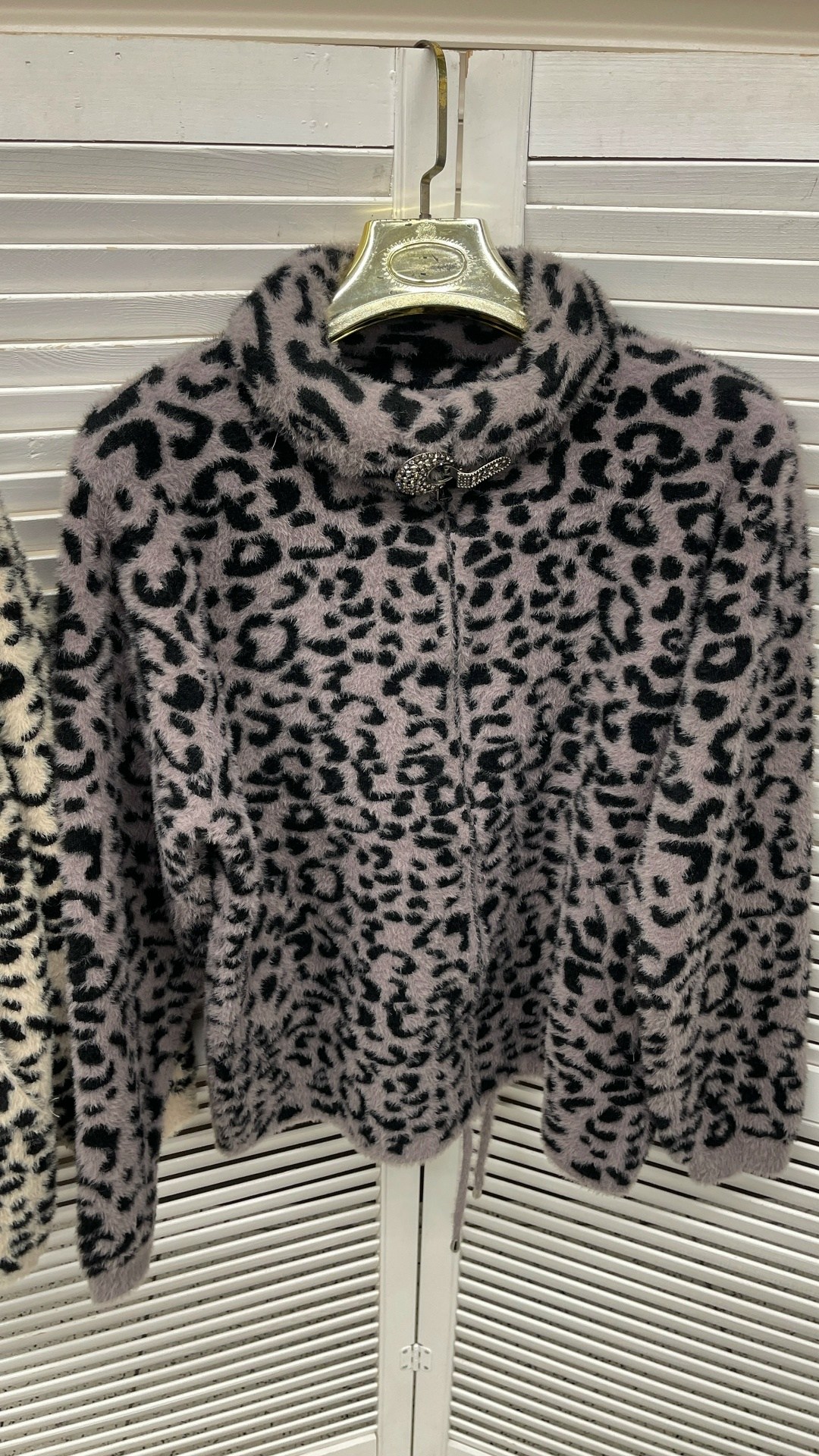 женская шуба,шуба искусственная,куртка барашек,шикарная толстовка,женская кофта