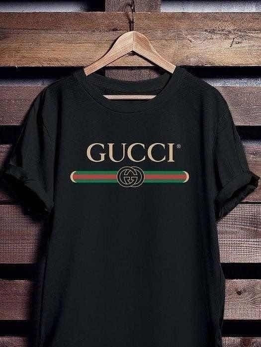 стрит стайл гуччи,стиль гуччи,футболки гуччи женские 2025,девушка в гуччи