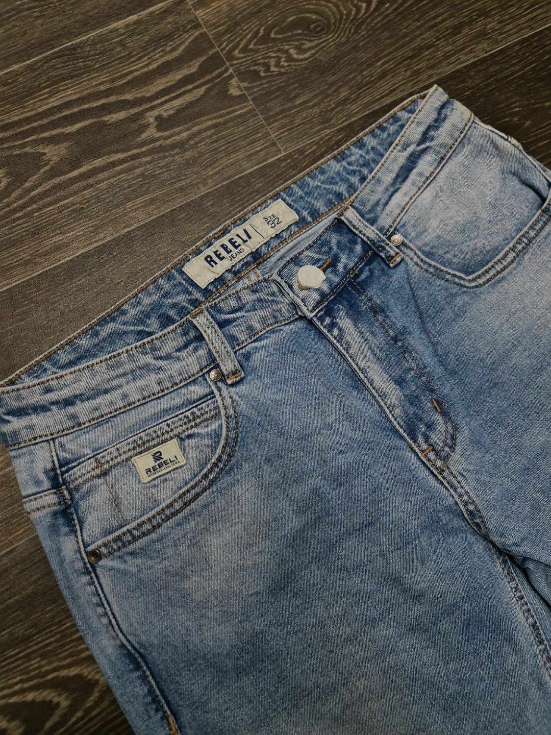 женские джинсы,джинсы джинсы,стильные джинсы,модные джинсы,голубые джинсы