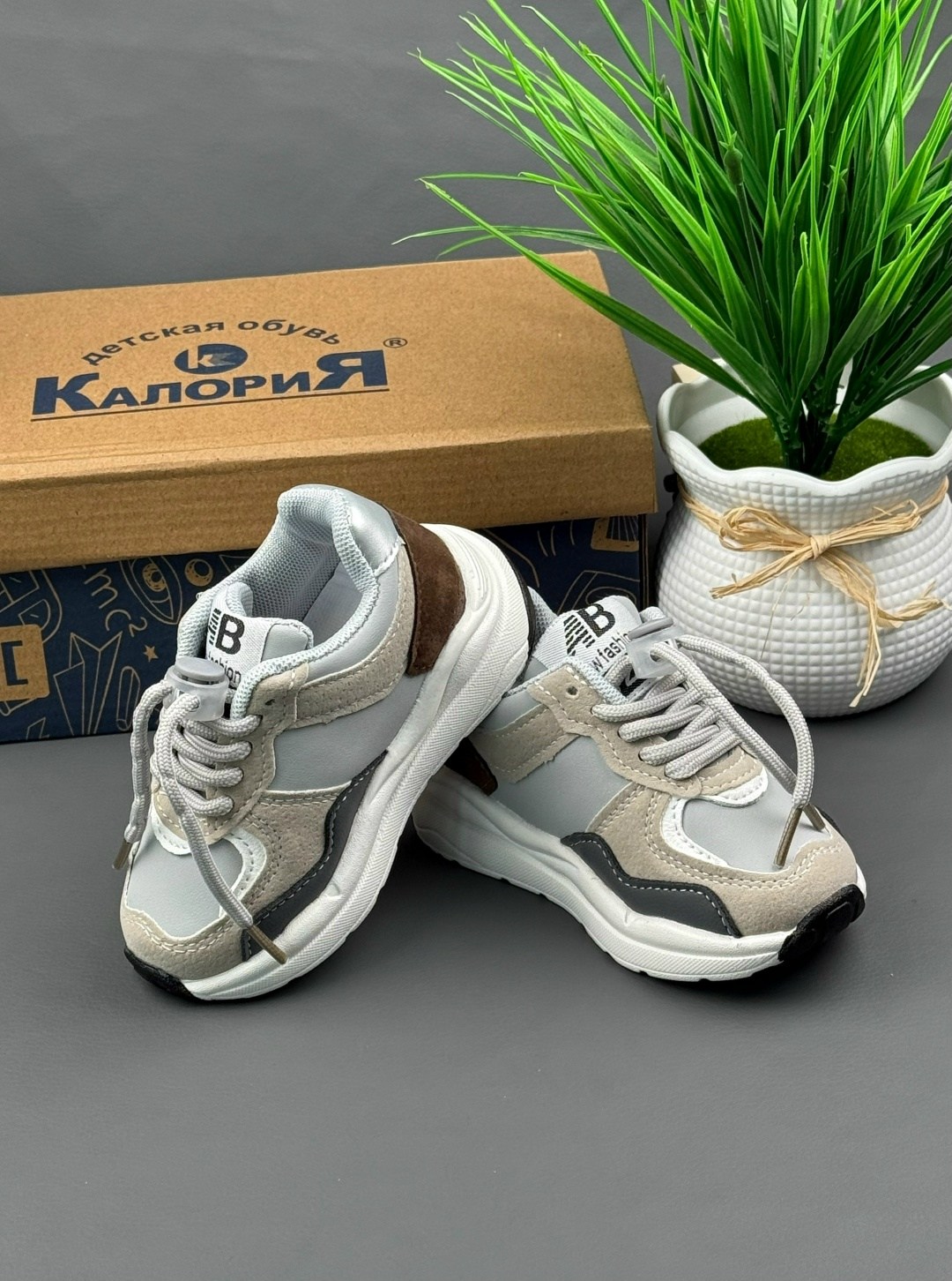 детские кроссовки,модные кроссовки,спортивная  для мальчика,кроссовки,кроссовки для мальчика девочки