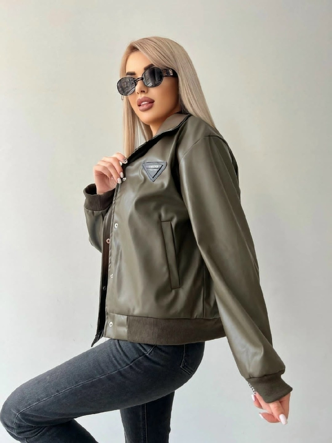 женская куртка из экокожи,куртка из экокожи,женская куртка бомбер,кожаная женская куртка,кожаная куртка бомбер женская