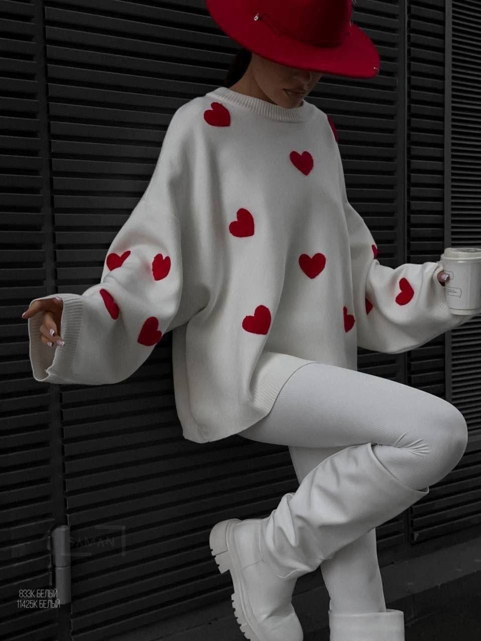 свитер сердце оверсайз,свитер оверсайз с сердечками,свитер с сердечками,акрил свитер,кофта оверсайз