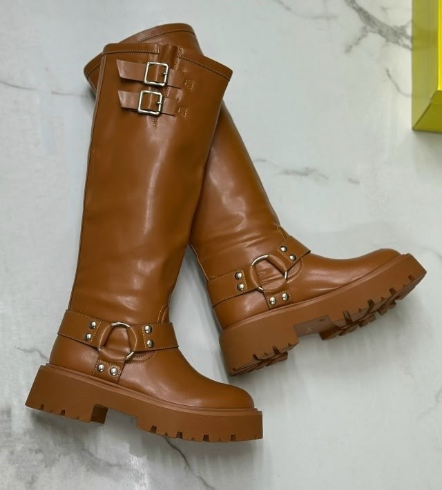 ,модные сапоги,высокие сапоги,сапог женский,сапоги до колен