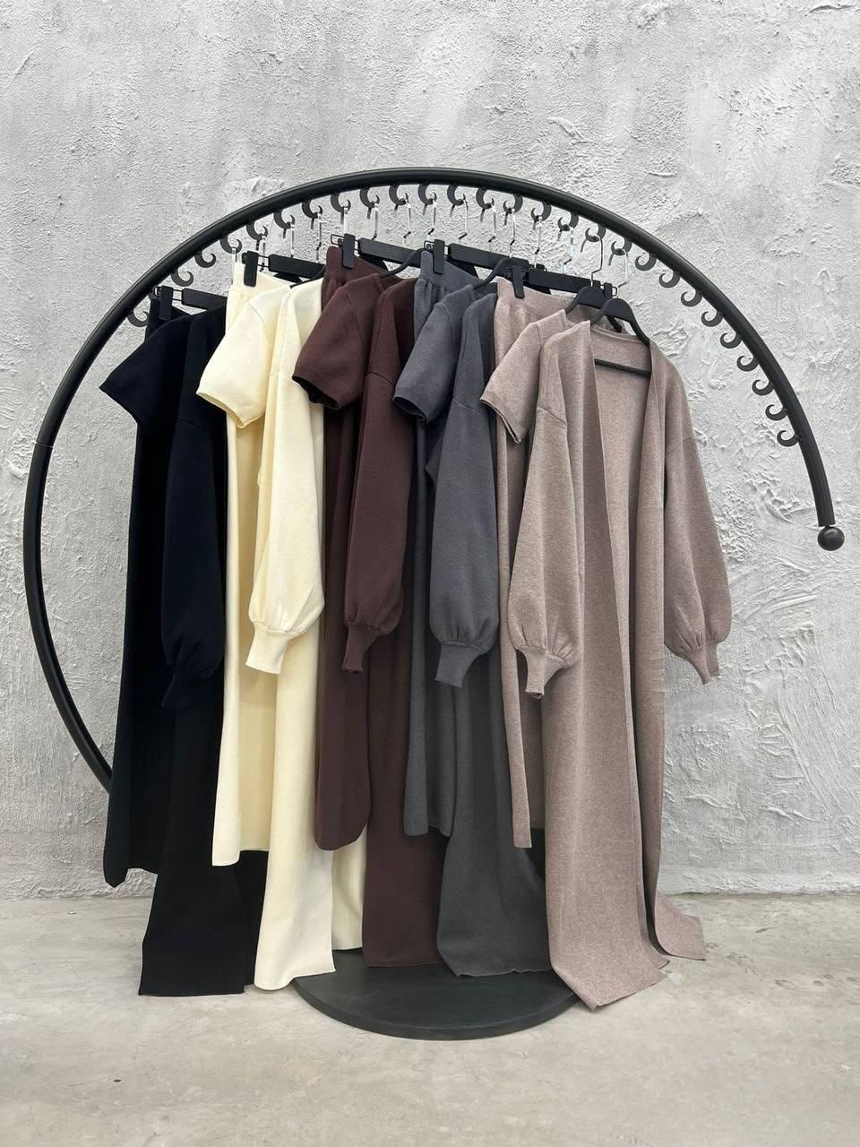 трикотажные костюмы,костюмы брючные,трикотажное платье,коричневое платье