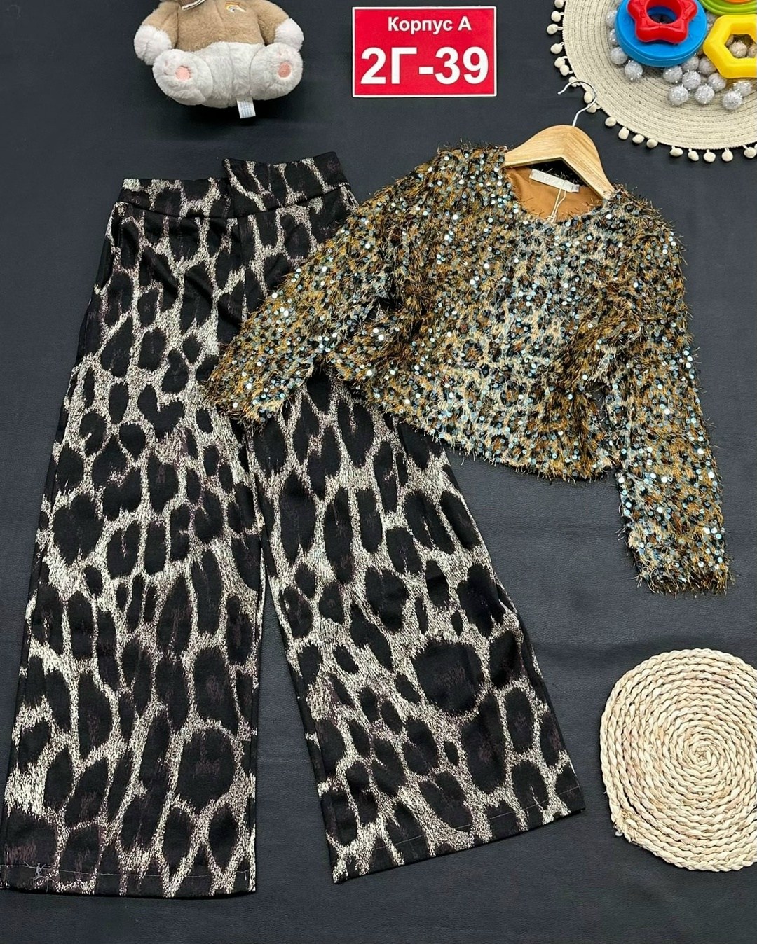 костюмчик,леопардовые костюмы,костюм с брюками,одежда для девочек,костюмы двойки