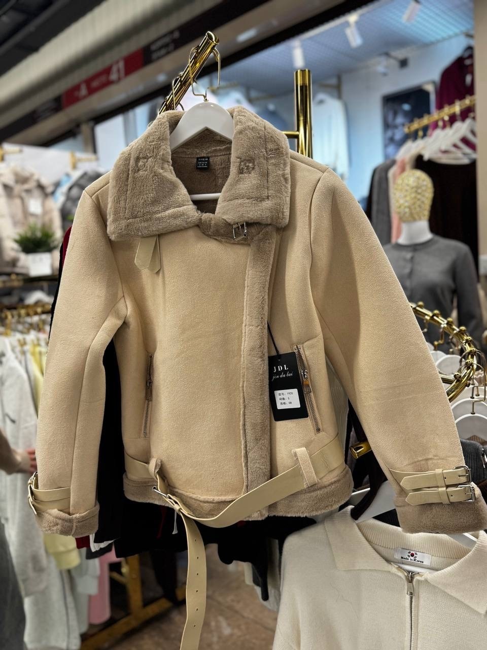 белая дубленка,авиатор дубленка,стильная дубленка,дубленка авиатор зара,куртка дубленка женская