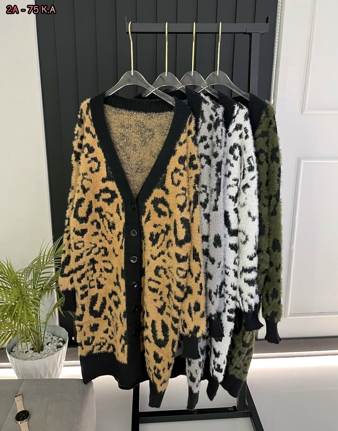 женские кардиганы,женский вязаный кардиган,женский вязаный кардиган с леопардовым принтом,кардиган,вязаные кардиганы