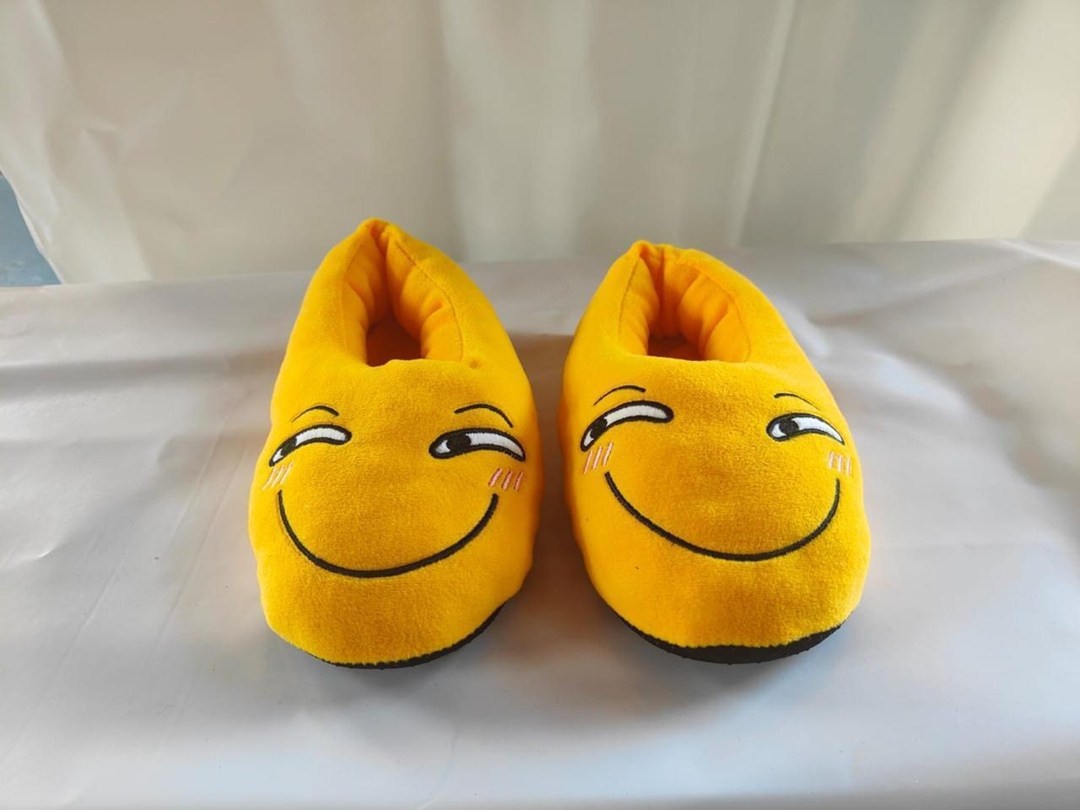мягкие домашние тапочки,плюшевые домашние тапочки,,тапочки мягкие,тапки домашние смайлики