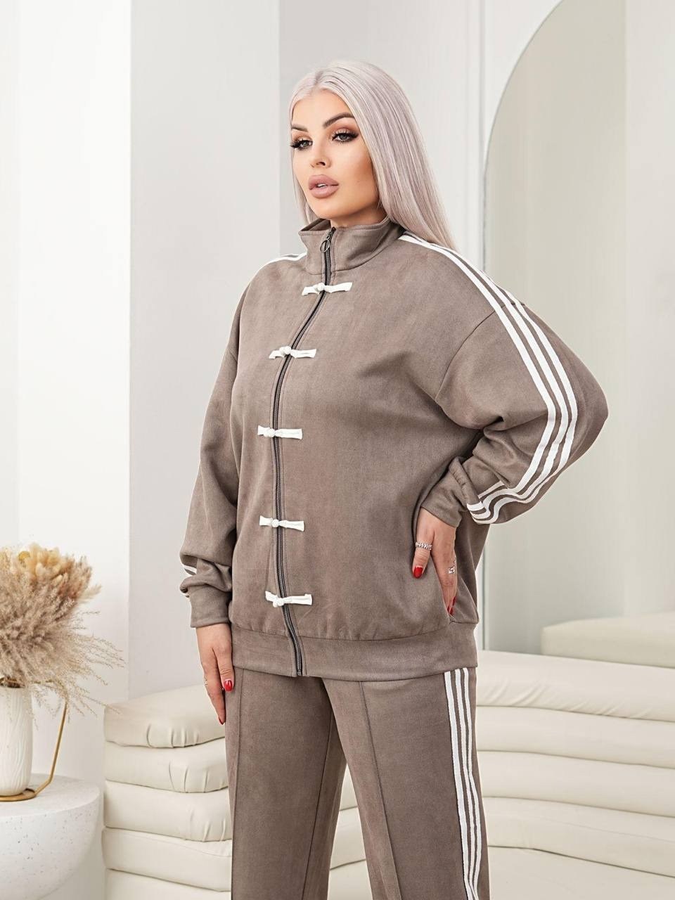 костюм велюровый,костюм тройка женский,женские костюмы,трикотажные костюмы,костюмы спортивные женские