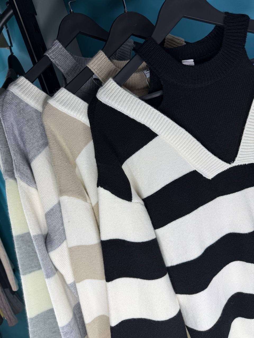 женский трикотажный свитер в полоску,модные свитера,свитер джемпер в полоску,свитер,вязаные свитера