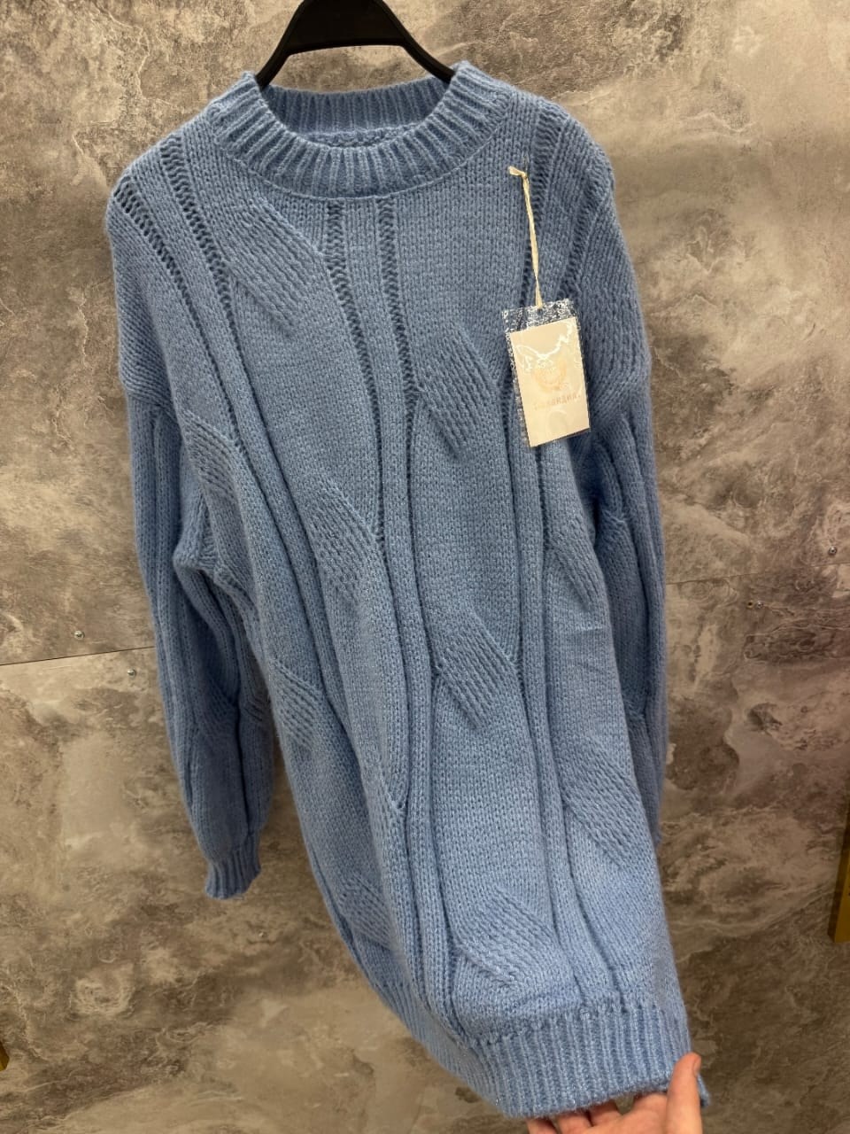 вязаные свитера,женские свитера,модные свитера,свитер с косами,свитер