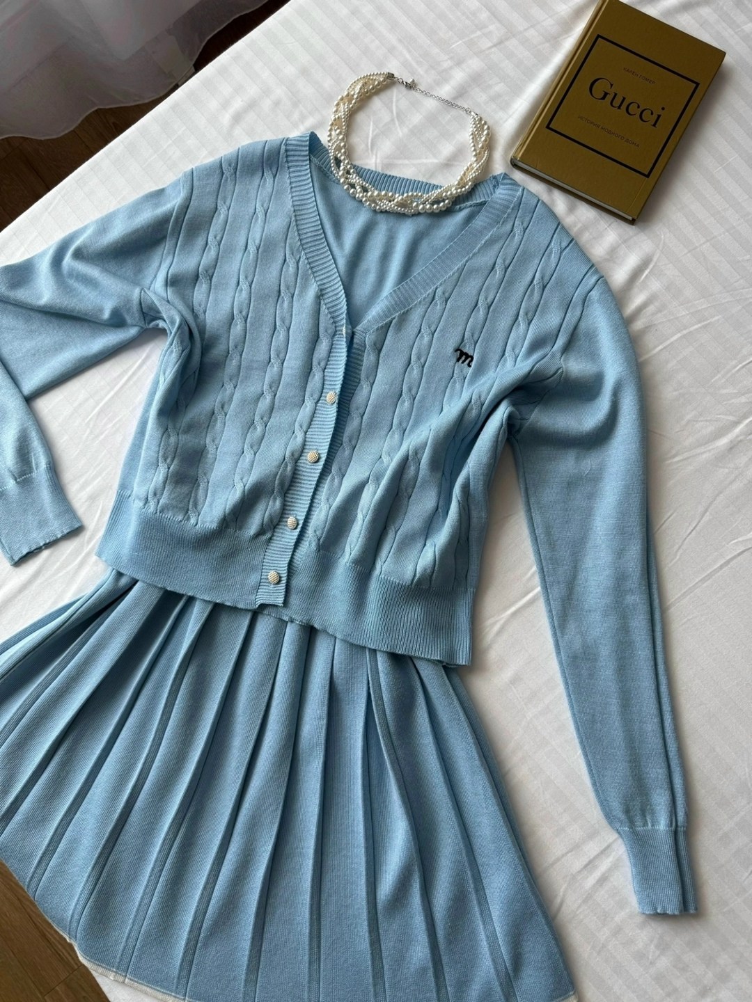 костюм юбка и кофта,костюм с юбкой плиссе,костюм юбка и джемпер,элегантные кардиганы,костюм двойка кашемир