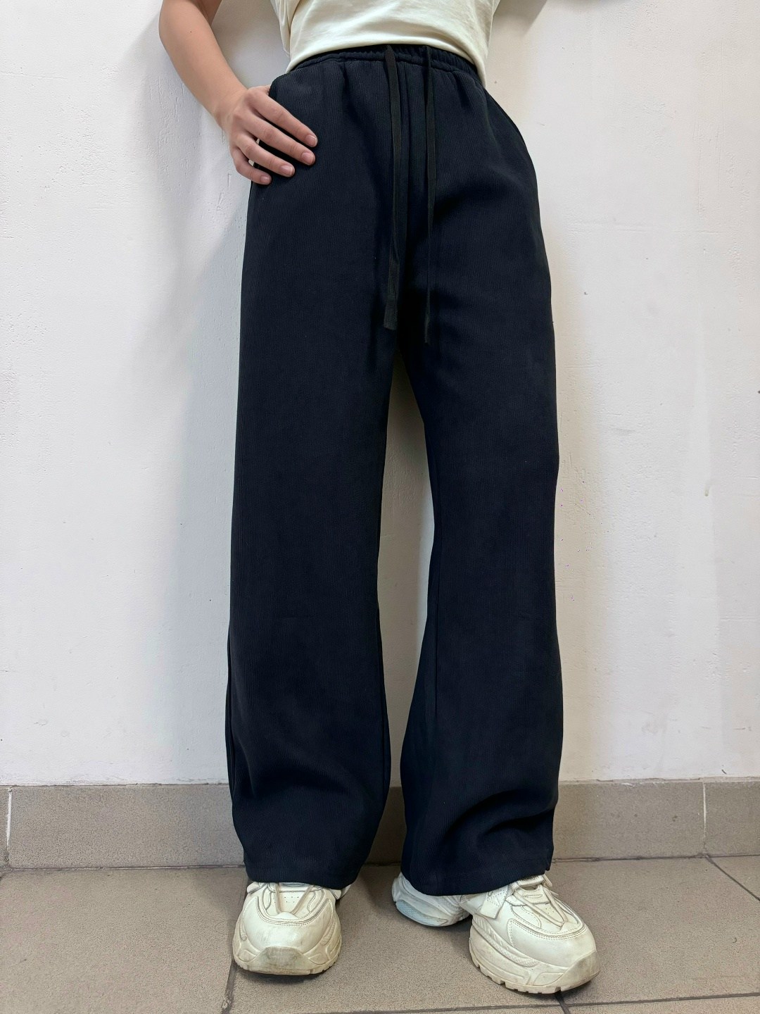 брюки спортивные широкие,широкие брюки,брюки спортивные,брюки свободные,повседневные брюки