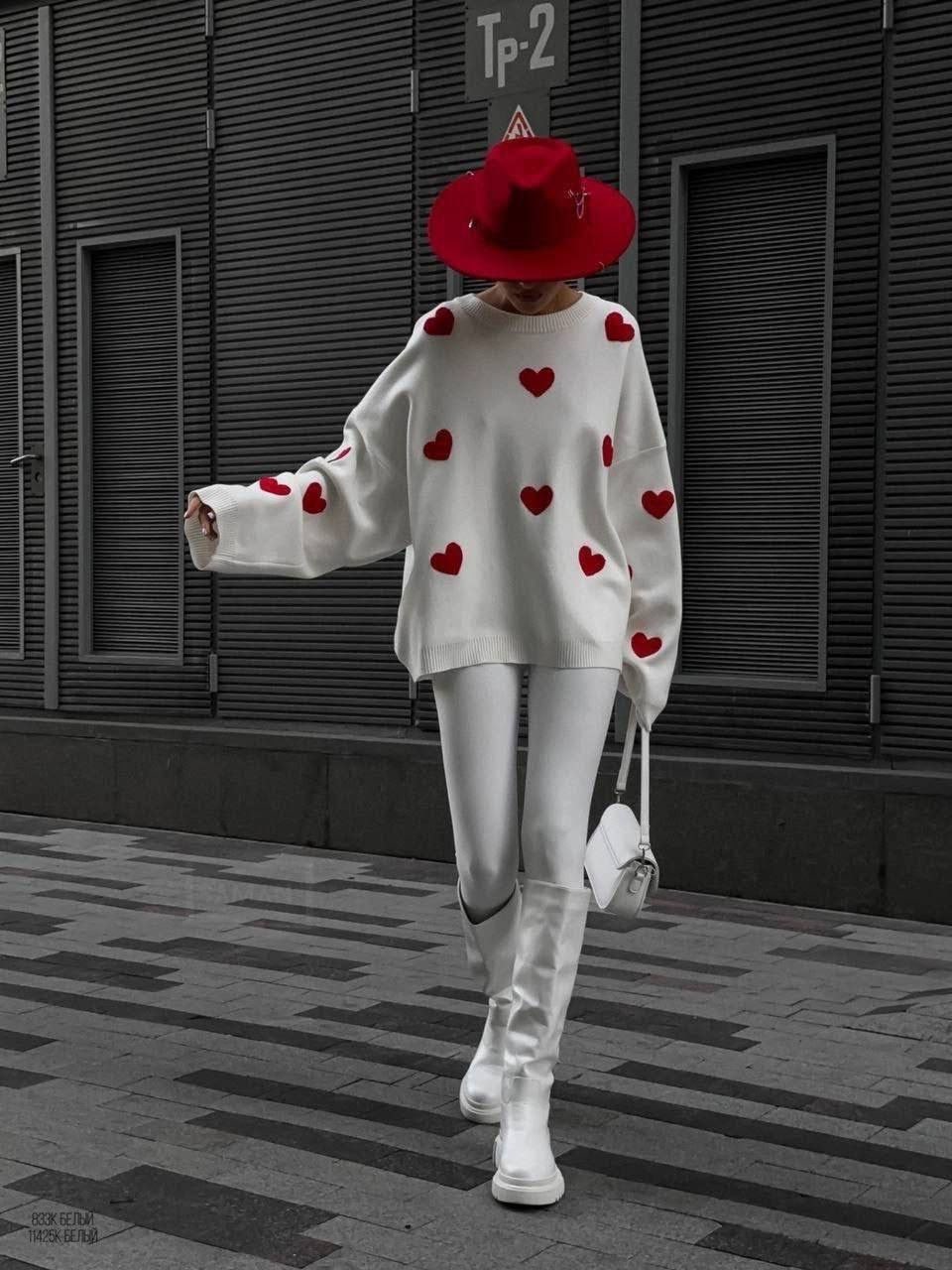 свитер сердце оверсайз,свитер оверсайз с сердечками,свитер с сердечками,акрил свитер,кофта оверсайз